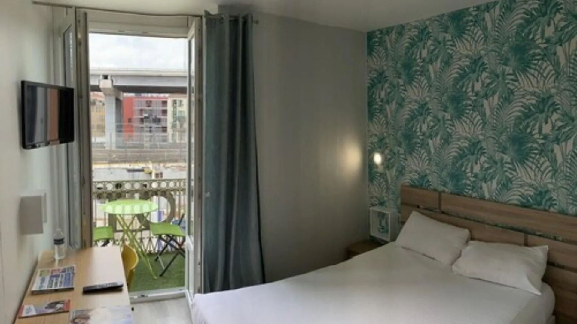 **  Hotel De Berne Nice France