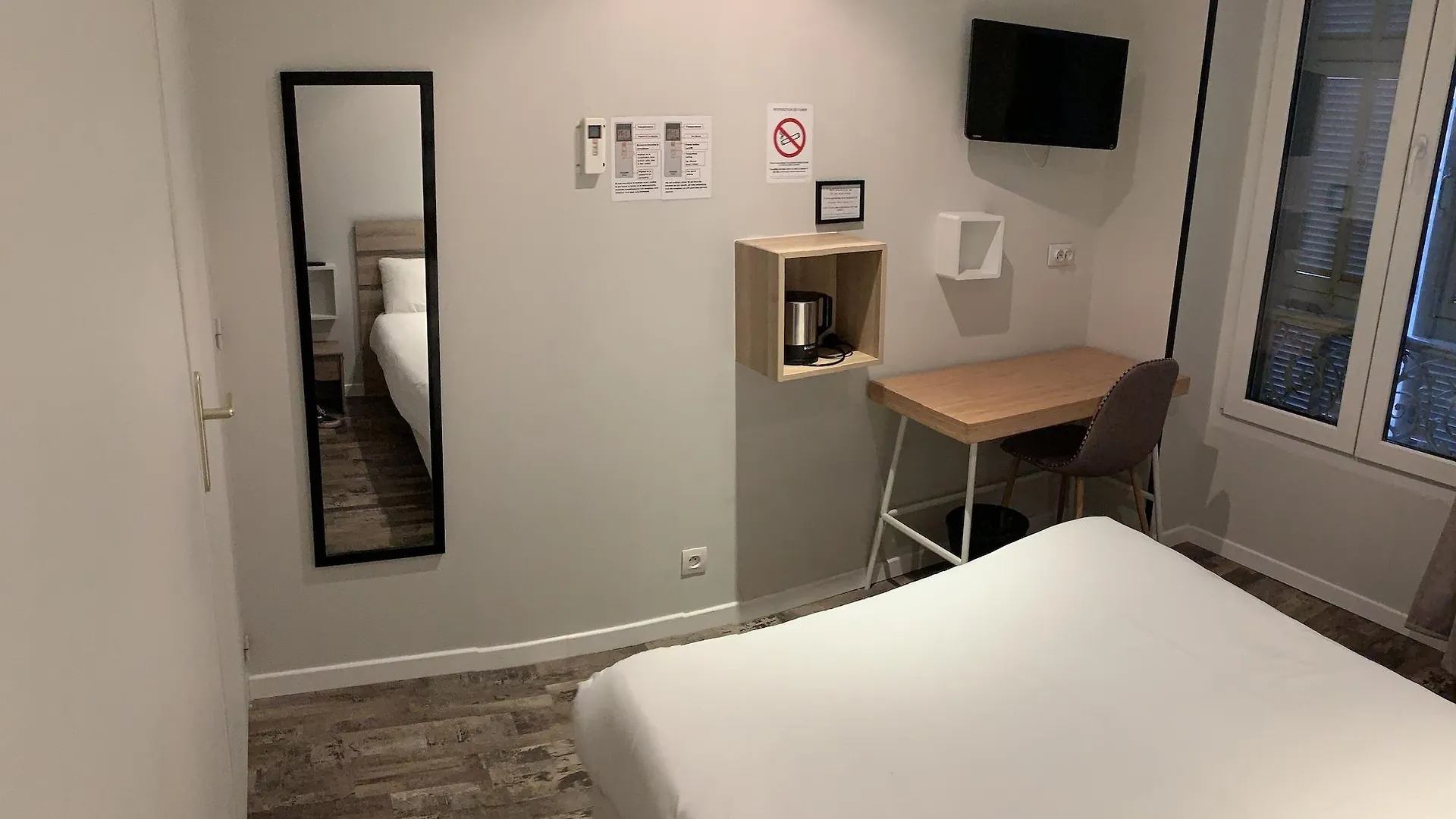 Hotel de Berne Nice 2*,  France