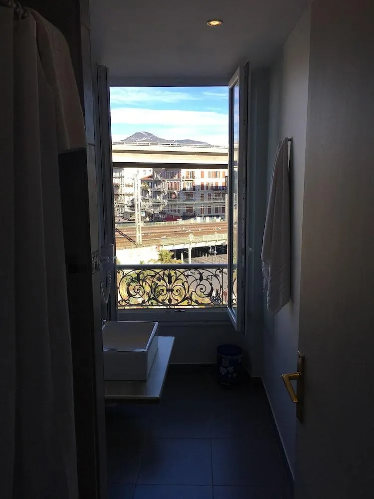 **  Hotel De Berne Nice France