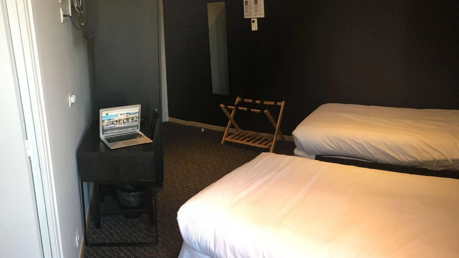 Hotel De Berne Nice 2*,