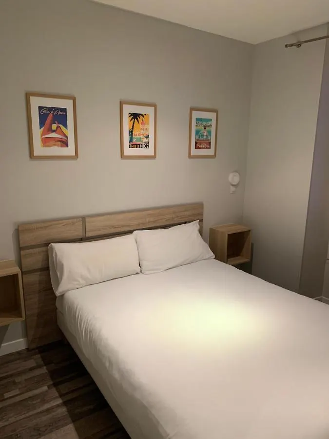 Hotel De Berne Nice 2*,